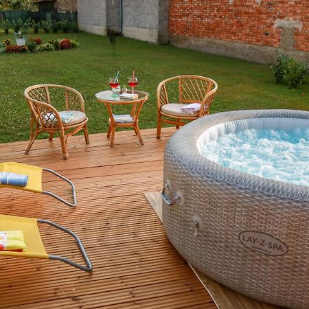Guest House Studio Apartman Marina - With Jacuzzi, Free Parking, Pet Friendly Karlovac Eksteriør billede