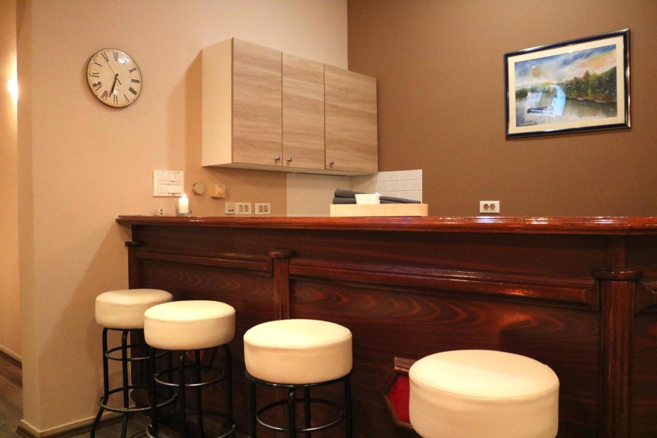 Guest House Studio Apartman Marina - With Jacuzzi, Free Parking, Pet Friendly Karlovac Eksteriør billede