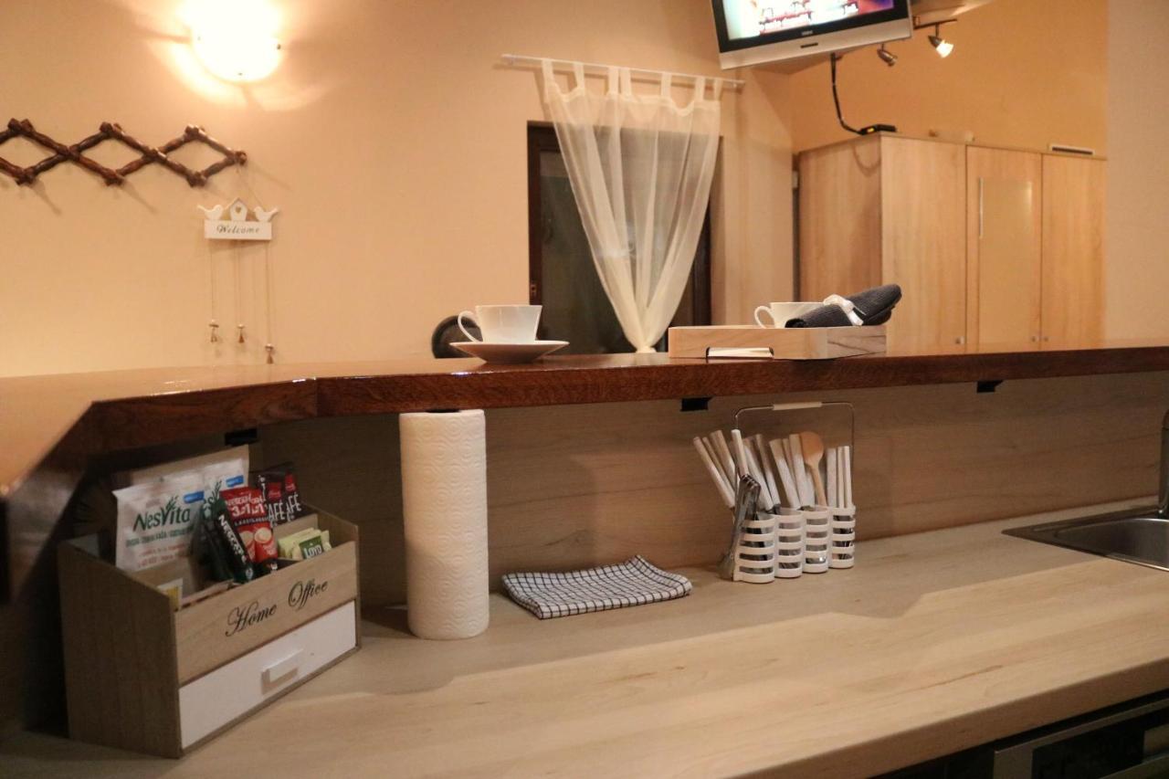 Guest House Studio Apartman Marina - With Jacuzzi, Free Parking, Pet Friendly Karlovac Eksteriør billede