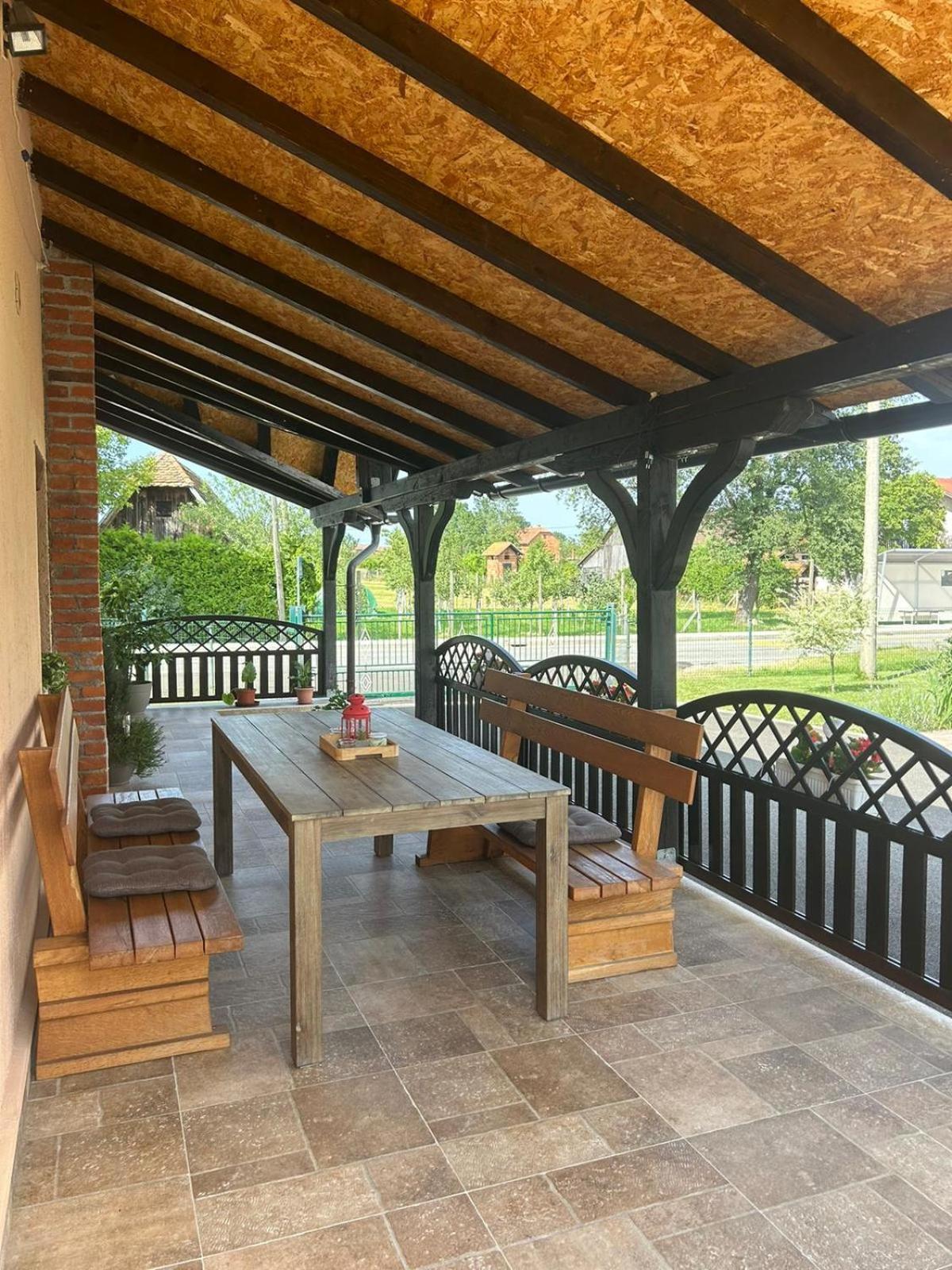 Guest House Studio Apartman Marina - With Jacuzzi, Free Parking, Pet Friendly Karlovac Eksteriør billede